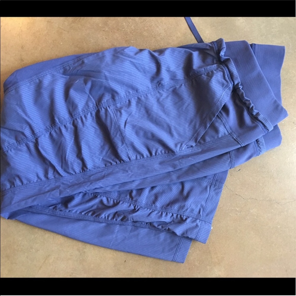 Lululemon windbreaker crop pants